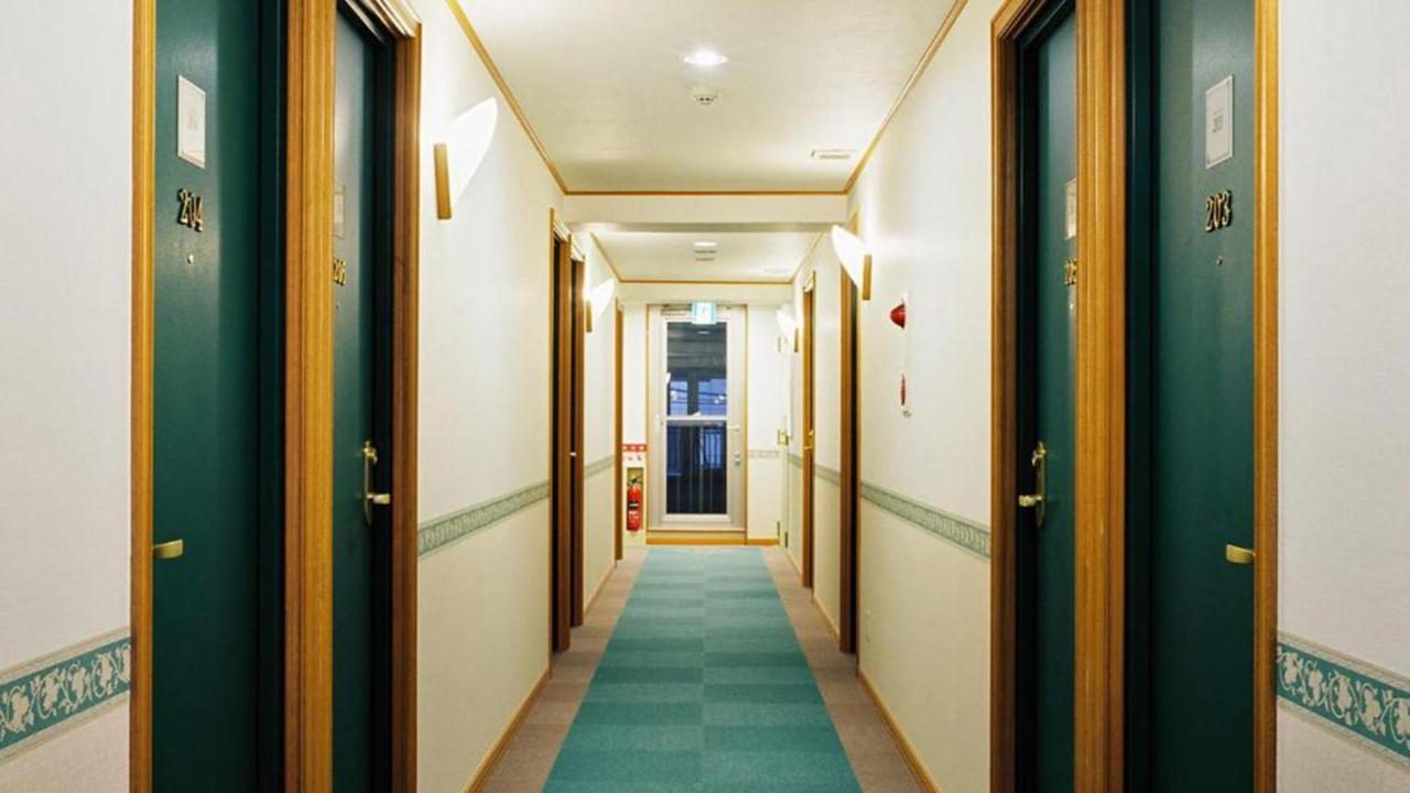 Toyoko Inn Tokyo Nihombashi Mitsukoshi Mae A4 Exterior photo
