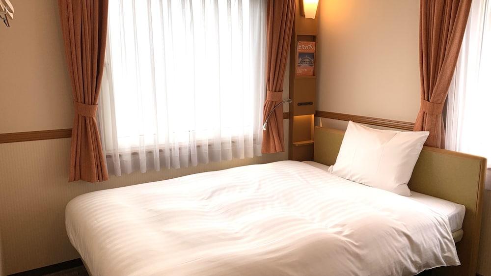 Toyoko Inn Tokyo Nihombashi Mitsukoshi Mae A4 Exterior photo